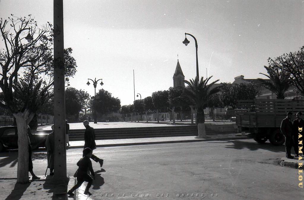 AIN TEDELES 500- PLACE COLLECTION DES AMIS DE ND DE SANTA CRUZ.jpg
